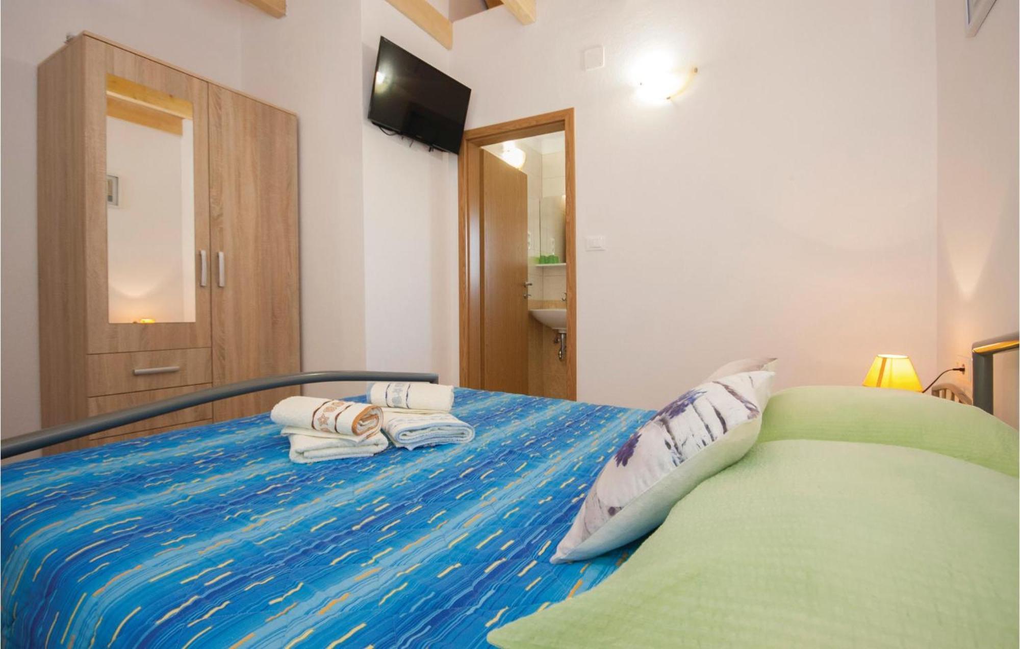 Lovely Home In Lozovac With Wifi Exterior foto
